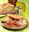 Pan tumaca con embutidos