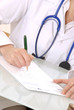 femme médecin ordonnance prescription