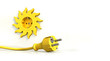 Steckdose Sonne Stecker liegend freigestellt