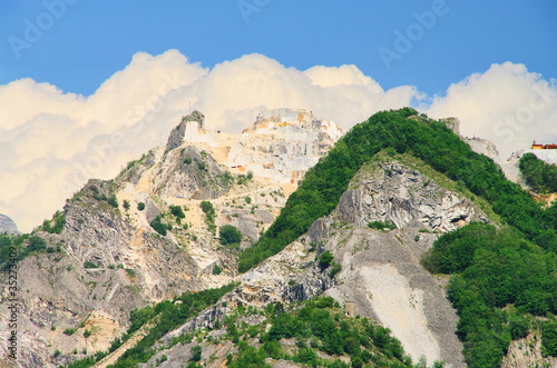 Photo: Carrara Marmor Steinbruch - Carrara marble stone pit 15 Carrara Marmor Steinbruch - Carrara marble stone pit 15