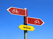 Wegweiser Radweg und Wanderweg