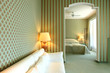 scorcio di suite di hotel di lusso. nessuno all'interno
