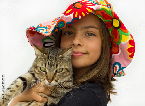 Photo: petite star avec son chat petite star avec son chat