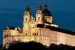Melk. Wachau. Stift Melk in der Dämmerung. Blaue Stunde.