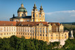 Melk. Wachau. Luftaufnahme vom Stift Melk im Sommer.