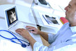 médecin généraliste ordinateur
