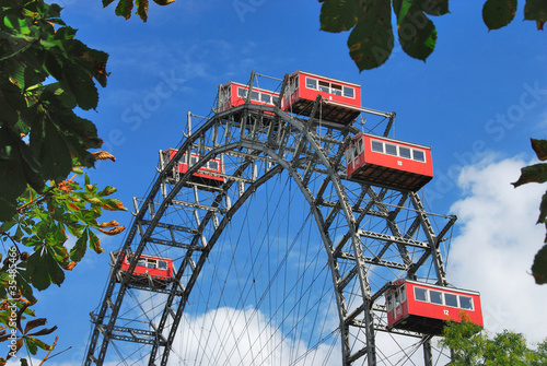 Photo: Riesenrad auf dem Wiener Prater 108 Riesenrad auf dem Wiener Prater 108