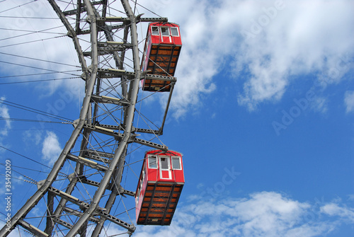 Photo: Gondeln am Riesenrad / Wiener Prater 037 Gondeln am Riesenrad / Wiener Prater 037