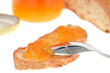 La tartine de confiture d'abricot
