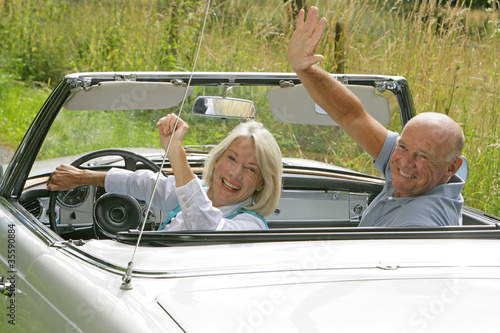 Foto: Seniors - Le retour en voiture Seniors - Le retour en voiture