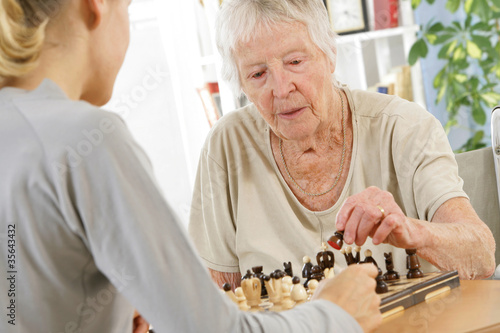 Photo: Troisième age - Jeu d'échecs Troisième age - Jeu d'échecs