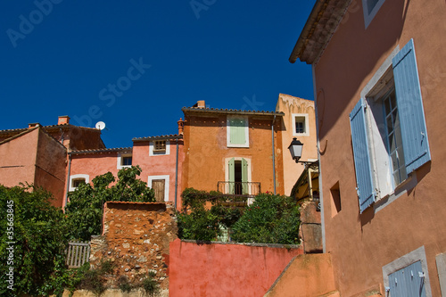 Photo: caratteristico paese provenzale caratteristico paese provenzale