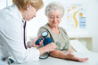 Images : Measuring blood pressure