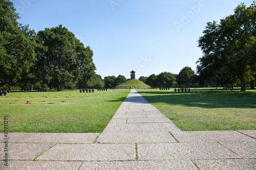 Photo: Cementerio alemán. La Cambe, Francia Cementerio alemán. La Cambe, Francia