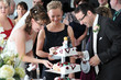 Hochzeitstorte anschneiden