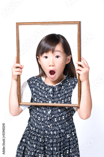 Photo: 額の中の女の子 額の中の女の子