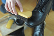 Schuhe putzen