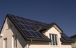 Foto: Haus mit Solarzellen Haus mit Solarzellen