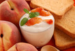 yogurt alla pesca con menta - sei