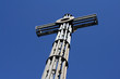 croce e cielo blu