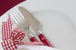 Tischmuck im Landhausstil in Rot