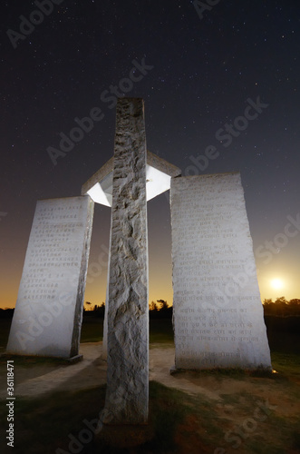 Foto: Georgia Guidestones Georgia Guidestones