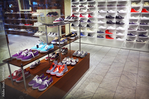 Photo: Sneakers Sneakers