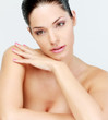 Image : Portrait d\'une jolie femme brune maquill�e