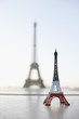 Foto: Replica of Eiffel Tower with original one in the background, Paris, Ile-de-France, France Replica of Eiffel Tower with original one in the background, Paris, Ile-de-France, France