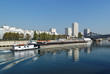 péniche sur la Seine en région parisienne
