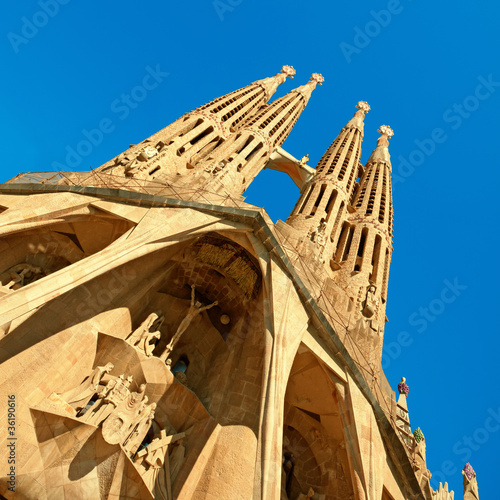 Foto: Facade of Sangrada Familia church Facade of Sangrada Familia church