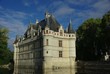 Château d'Azay le Rideau (vue de côté) Château d'Azay le Rideau (vue de côté)