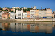 Altstadt von Lyon gespiegelt im Fluss Saone Altstadt von Lyon gespiegelt im Fluss Saone