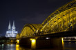 Hohenzollernbrücke in Köln bei Nacht Hohenzollernbrücke in Köln bei Nacht