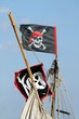 Bannières pirates dans un gréement de voilier