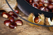 pentola con castagne pentola con castagne