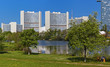 Foto: Skyline Uno City Vienna in summer at the Kaiserwasser Skyline Uno City Vienna in summer at the Kaiserwasser