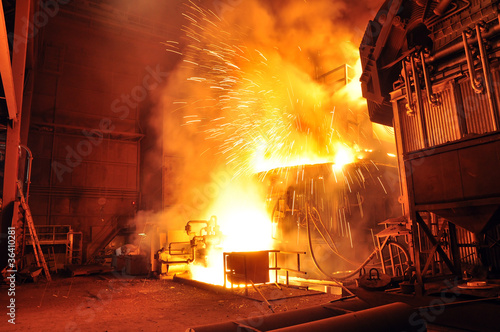 Foto: Hochofen im Stahlwerk // furnace at steelworks Hochofen im Stahlwerk // furnace at steelworks