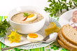 Polnische Ostersuppe mit Ei und Wurst