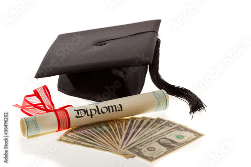 Photo: Doktorhut und Dollar. Bildungskosten Doktorhut und Dollar. Bildungskosten