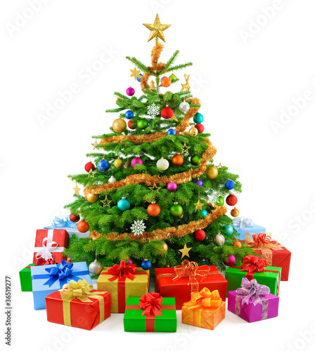 CONTENT::IMG::TITLE::Photo: Dichter Weihnachtsbaum mit bunten Geschenken Dichter Weihnachtsbaum mit bunten Geschenken
