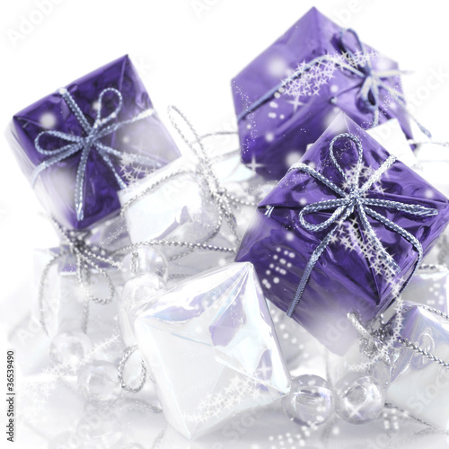 Foto: Paquets-cadeaux bleus et blancs Paquets-cadeaux bleus et blancs