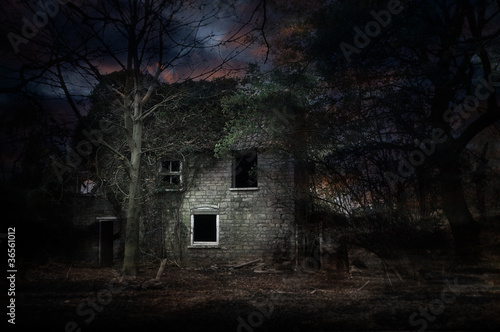 Foto: haunted house haunted house