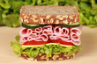 Brot belegt mit Schinken