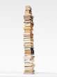 pila di libri su bianco