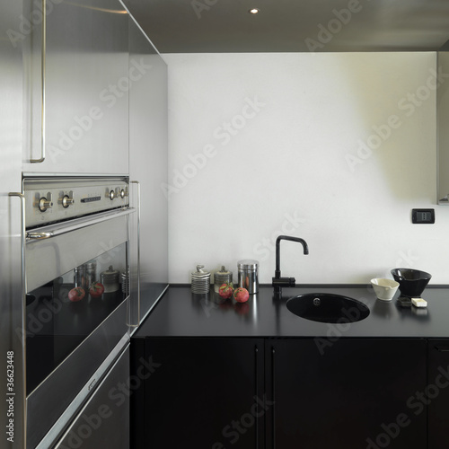 Foto: dettaglio del piano di lavoro in cucina moderna dettaglio del piano di lavoro in cucina moderna