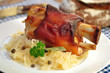 Schweinshaxe mit Sauerkraut
