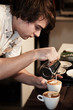 Foto: Cappuccino Zubereitung / Milch eingießen/ Baristawettbewerb Cappuccino Zubereitung / Milch eingießen/ Baristawettbewerb