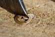 Foto: Infaltion - Euro mit Beil zerschlagen Infaltion - Euro mit Beil zerschlagen