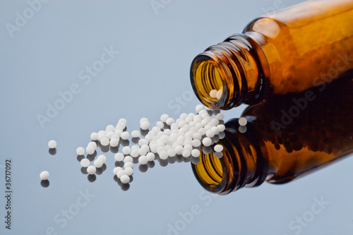 Photo: Homöopathie. Globuli als alternative Medizin Homöopathie. Globuli als alternative Medizin